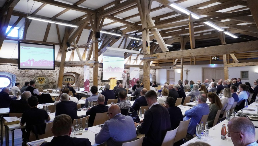 Impressionen der Pflegefachtagung Benediktbeurer ZukunftsGespräche 2026